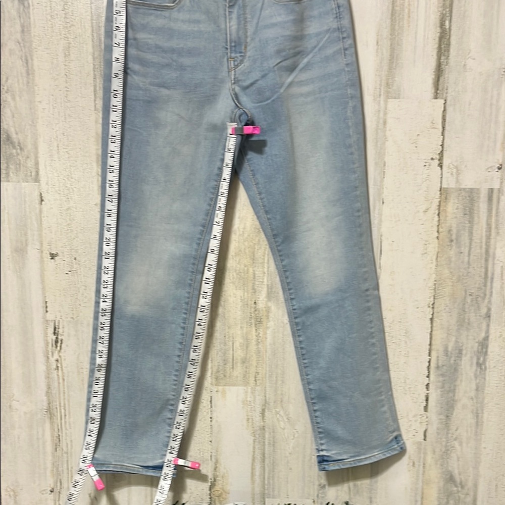 Levi's Light Blue Straight Leg Jeans - Picture 3 of 11